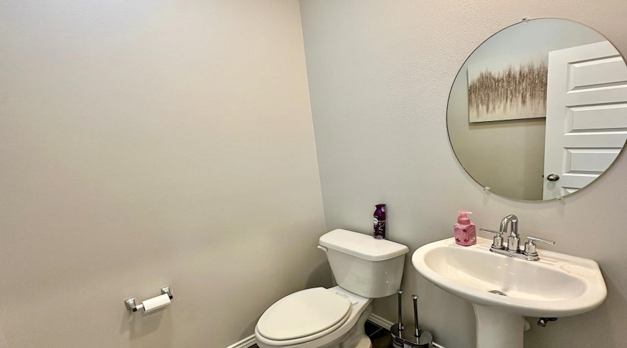 4215 Lorisa, Laredo, Texas 78046, 3 Bedrooms Bedrooms, 3 Rooms Rooms,2 BathroomsBathrooms,Residential,For Sale,4215 Lorisa,20251686