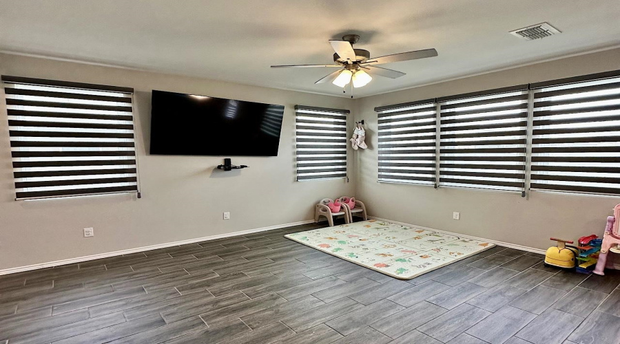 4215 Lorisa, Laredo, Texas 78046, 3 Bedrooms Bedrooms, 3 Rooms Rooms,2 BathroomsBathrooms,Residential,For Sale,4215 Lorisa,20251686