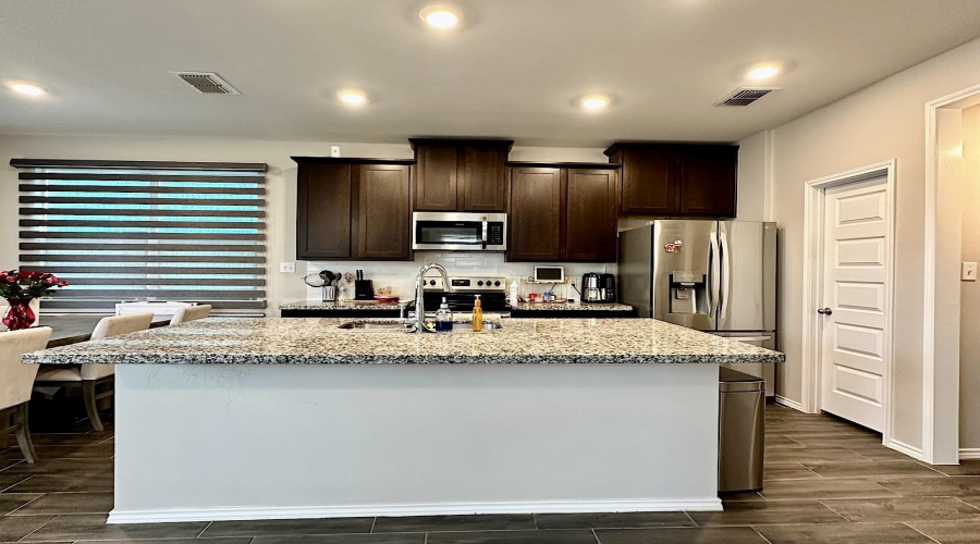 4215 Lorisa, Laredo, Texas 78046, 3 Bedrooms Bedrooms, 3 Rooms Rooms,2 BathroomsBathrooms,Residential,For Sale,4215 Lorisa,20251686