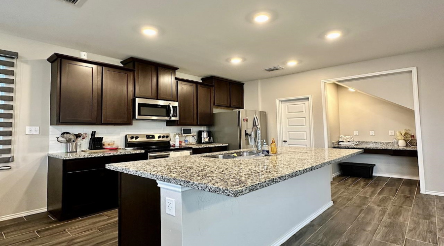 4215 Lorisa, Laredo, Texas 78046, 3 Bedrooms Bedrooms, 3 Rooms Rooms,2 BathroomsBathrooms,Residential,For Sale,4215 Lorisa,20251686