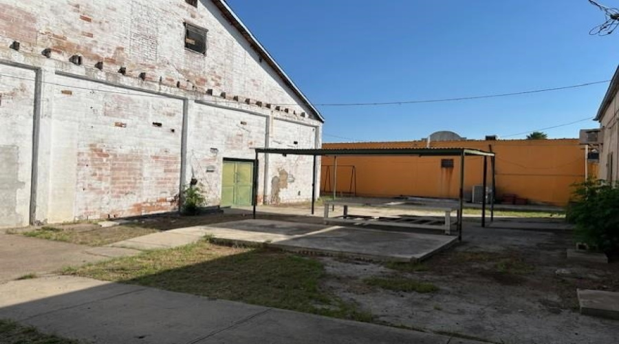 1910 San Bernardo Ave, LAREDO, Texas 78040, 1 Room Rooms,1 BathroomBathrooms,Commercial retail/office,For Sale,1910 San Bernardo Ave,20251688
