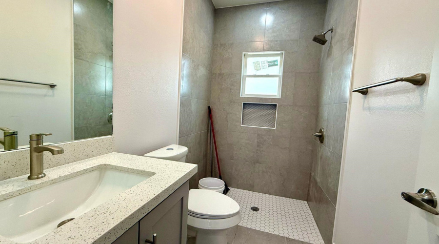 5808 Tavo Dr., Laredo, Texas 78045, 3 Bedrooms Bedrooms, 5 Rooms Rooms,2 BathroomsBathrooms,Residential,For Sale,5808 Tavo Dr.,20251708