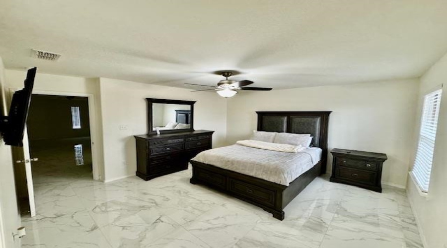5527 Palestine Dr, Laredo, Texas 78046, 3 Bedrooms Bedrooms, 6 Rooms Rooms,2 BathroomsBathrooms,Residential,For Sale,5527 Palestine Dr,20251723