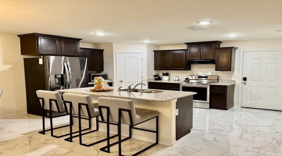 5527 Palestine Dr, Laredo, Texas 78046, 3 Bedrooms Bedrooms, 6 Rooms Rooms,2 BathroomsBathrooms,Residential,For Sale,5527 Palestine Dr,20251723