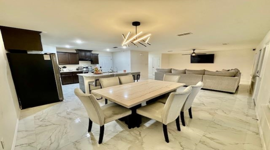 5527 Palestine Dr, Laredo, Texas 78046, 3 Bedrooms Bedrooms, 6 Rooms Rooms,2 BathroomsBathrooms,Residential,For Sale,5527 Palestine Dr,20251723
