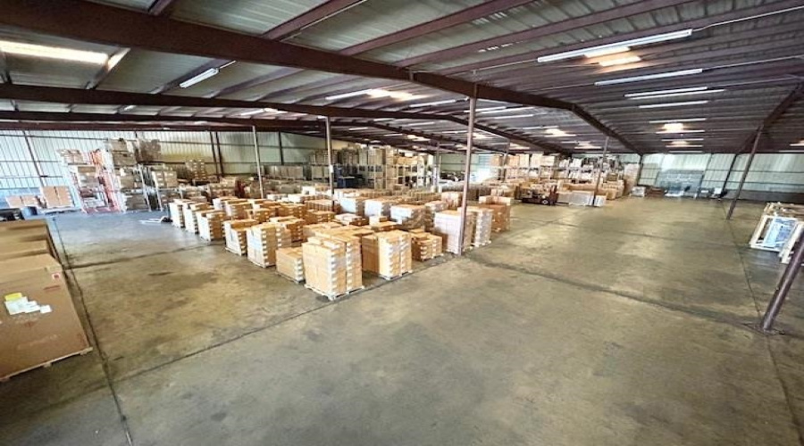 8519 Las Cruces Dr, LAREDO, Texas 78045, 1 Bedroom Bedrooms, 11 Rooms Rooms,2 BathroomsBathrooms,Commercial/industrial,For Rent,8519 Las Cruces Dr,20251729