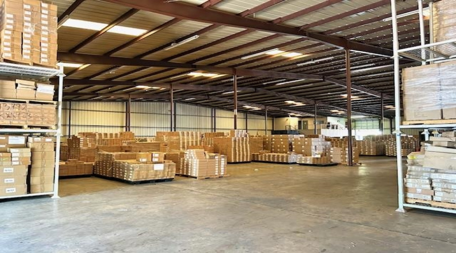 8519 Las Cruces Dr, LAREDO, Texas 78045, 1 Bedroom Bedrooms, 11 Rooms Rooms,2 BathroomsBathrooms,Commercial/industrial,For Rent,8519 Las Cruces Dr,20251729