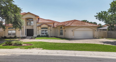 101 Great Salt Lake Rd, Laredo, Texas 78041-1947, 4 Bedrooms Bedrooms, 5 Rooms Rooms,4 BathroomsBathrooms,Residential,For Sale,101 Great Salt Lake Rd,20251759