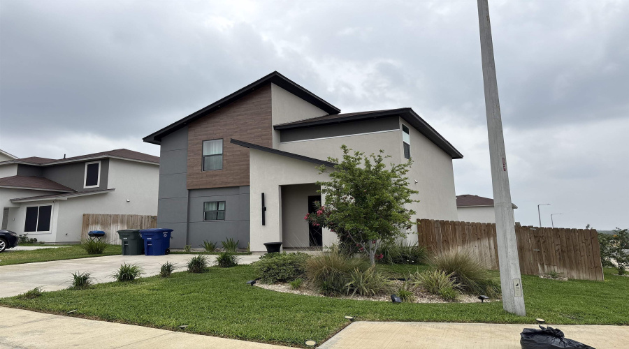 2201 Durazno Ct., Laredo, Texas 78046, 3 Bedrooms Bedrooms, 4 Rooms Rooms,2 BathroomsBathrooms,Residential,For Rent,2201 Durazno Ct.,20251761