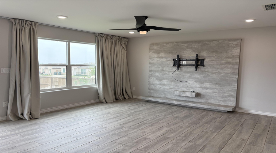 2201 Durazno Ct., Laredo, Texas 78046, 3 Bedrooms Bedrooms, 4 Rooms Rooms,2 BathroomsBathrooms,Residential,For Rent,2201 Durazno Ct.,20251761