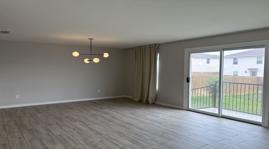 2201 Durazno Ct., Laredo, Texas 78046, 3 Bedrooms Bedrooms, 4 Rooms Rooms,2 BathroomsBathrooms,Residential,For Rent,2201 Durazno Ct.,20251761