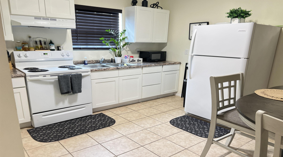 391 Riverside Dr, EAGLE PASS, Texas 78852, 2 Bedrooms Bedrooms, 4 Rooms Rooms,2 BathroomsBathrooms,Residential,For Sale,391 Riverside Dr,20251763