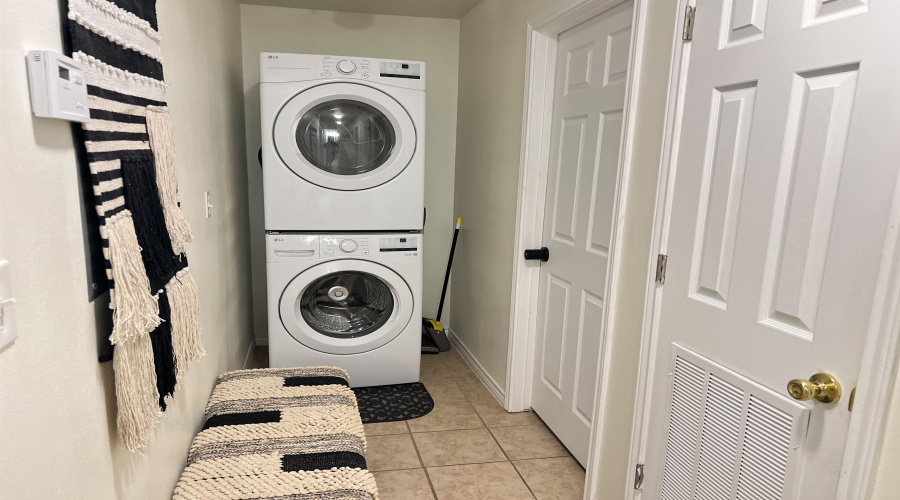 391 Riverside Dr, EAGLE PASS, Texas 78852, 2 Bedrooms Bedrooms, 4 Rooms Rooms,2 BathroomsBathrooms,Residential,For Sale,391 Riverside Dr,20251763