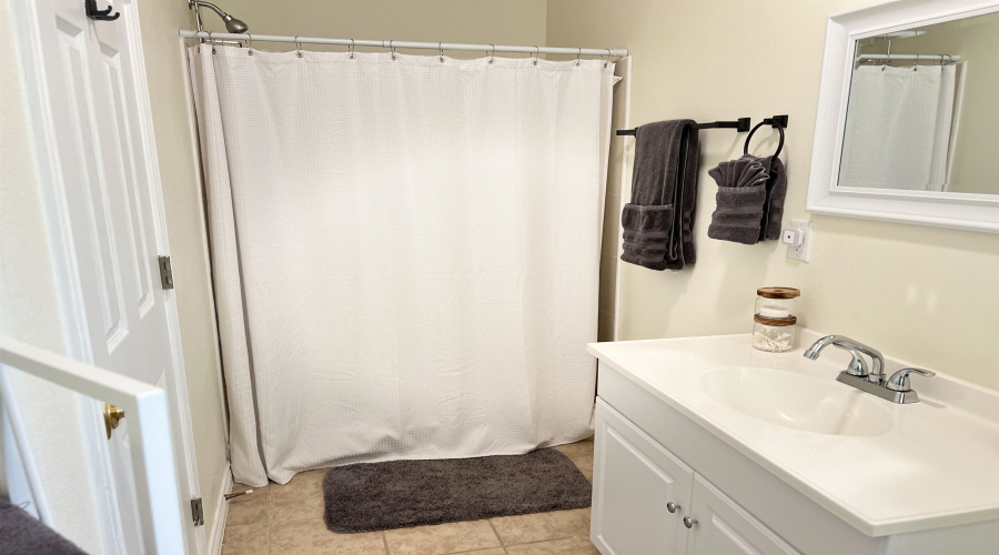 391 Riverside Dr, EAGLE PASS, Texas 78852, 2 Bedrooms Bedrooms, 4 Rooms Rooms,2 BathroomsBathrooms,Residential,For Sale,391 Riverside Dr,20251767 391 Riverside Dr, EAGLE PASS, Texas 78852, 2 Bedrooms Bedrooms, 4 Rooms Rooms,2 BathroomsBathrooms,Residential,For Sale,391 Riverside Dr,20251767