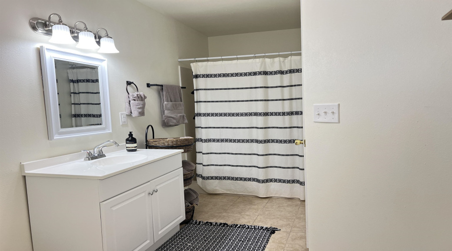 391 Riverside Dr, EAGLE PASS, Texas 78852, 2 Bedrooms Bedrooms, 4 Rooms Rooms,2 BathroomsBathrooms,Residential,For Sale,391 Riverside Dr,20251768