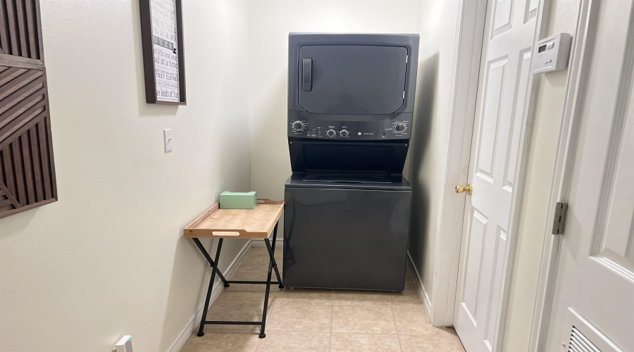 391 Riverside Dr, EAGLE PASS, Texas 78852, 2 Bedrooms Bedrooms, 4 Rooms Rooms,2 BathroomsBathrooms,Residential,For Sale,391 Riverside Dr,20251768