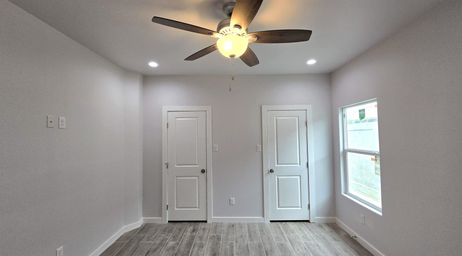 2909 Bayard St, Laredo, Texas 78041-212, 3 Bedrooms Bedrooms, 5 Rooms Rooms,2 BathroomsBathrooms,Residential,For Sale,2909 Bayard St,20250764