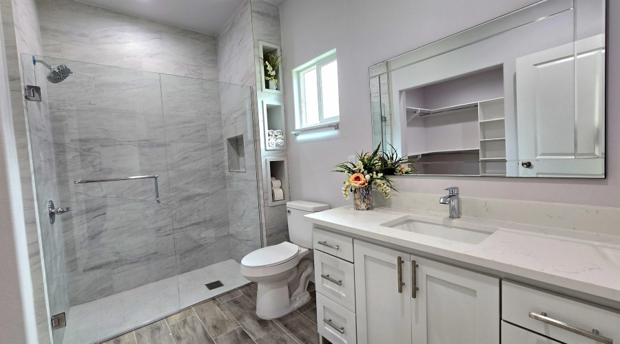 2909 Bayard St, Laredo, Texas 78041-212, 3 Bedrooms Bedrooms, 5 Rooms Rooms,2 BathroomsBathrooms,Residential,For Sale,2909 Bayard St,20250764