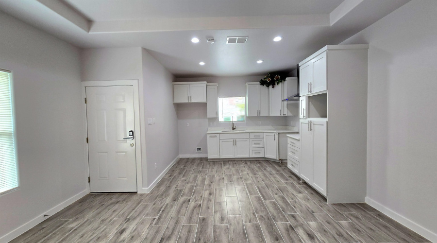 2909 Bayard St, Laredo, Texas 78041-212, 3 Bedrooms Bedrooms, 5 Rooms Rooms,2 BathroomsBathrooms,Residential,For Sale,2909 Bayard St,20250764