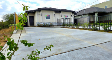 2909 Bayard St, Laredo, Texas 78041-212, 3 Bedrooms Bedrooms, 5 Rooms Rooms,2 BathroomsBathrooms,Residential,For Sale,2909 Bayard St,20250766 2909 Bayard St, Laredo, Texas 78041-212, 3 Bedrooms Bedrooms, 5 Rooms Rooms,2 BathroomsBathrooms,Residential,For Sale,2909 Bayard St,20250766