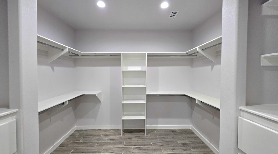 2909 Bayard St, Laredo, Texas 78041-212, 3 Bedrooms Bedrooms, 5 Rooms Rooms,2 BathroomsBathrooms,Residential,For Sale,2909 Bayard St,20250766