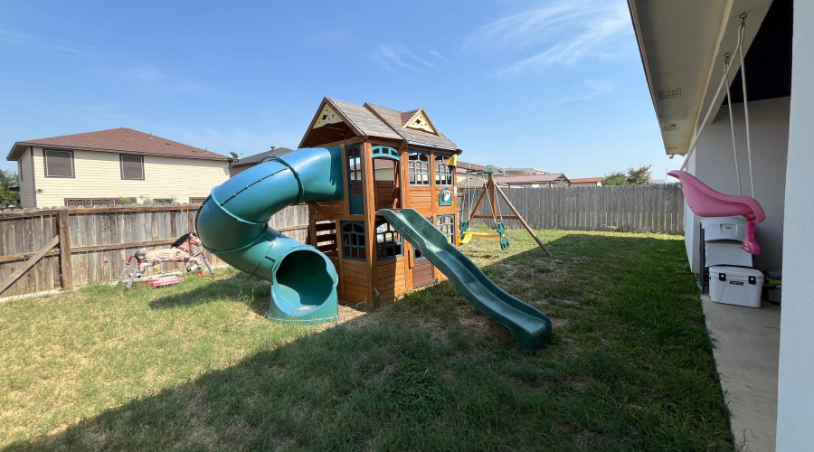 3803 Gia St., Laredo, Texas 78046, 3 Bedrooms Bedrooms, 5 Rooms Rooms,2 BathroomsBathrooms,Residential,For Sale,3803 Gia St.,20251783