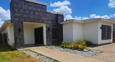 3803 Gia St., Laredo, Texas 78046, 3 Bedrooms Bedrooms, 5 Rooms Rooms,2 BathroomsBathrooms,Residential,For Sale,3803 Gia St.,20251783