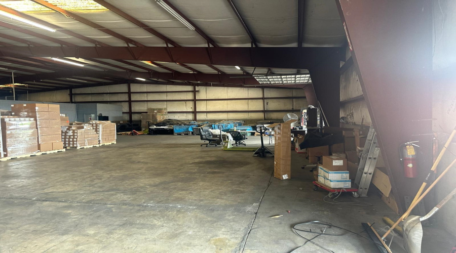 14202 Business Ave, Laredo, Texas 78045-7, 1 Bedroom Bedrooms, 11 Rooms Rooms,2 BathroomsBathrooms,Commercial/industrial,For Rent,14202 Business Ave,20251795