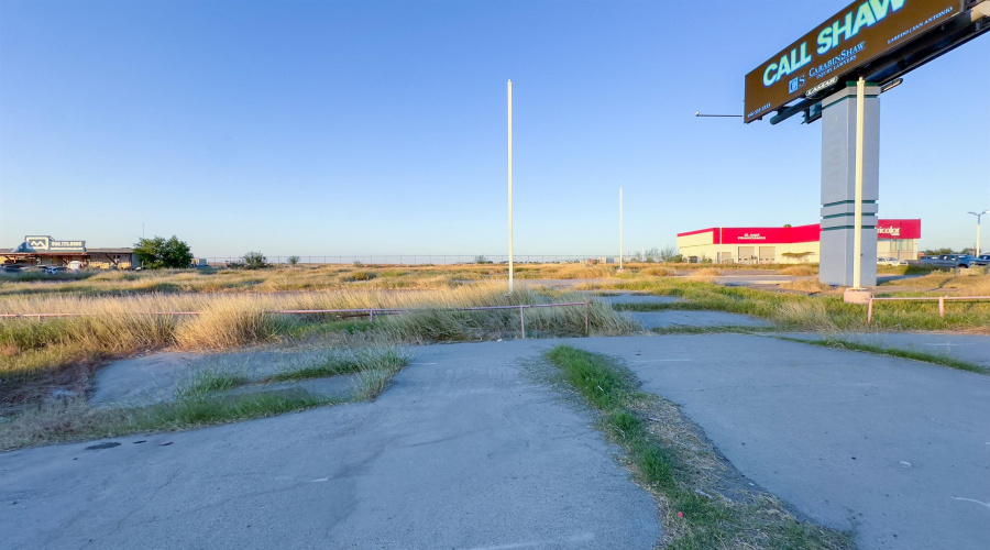 3716 E Saunders St, LAREDO, Texas 78041, ,Land,For Sale,3716 E Saunders St,20250561