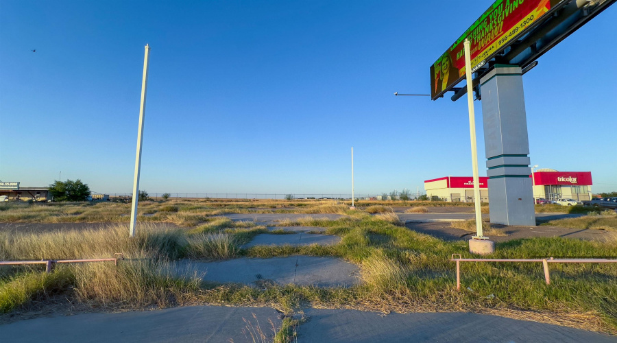 3716 E Saunders St, LAREDO, Texas 78041, ,Land,For Sale,3716 E Saunders St,20250561