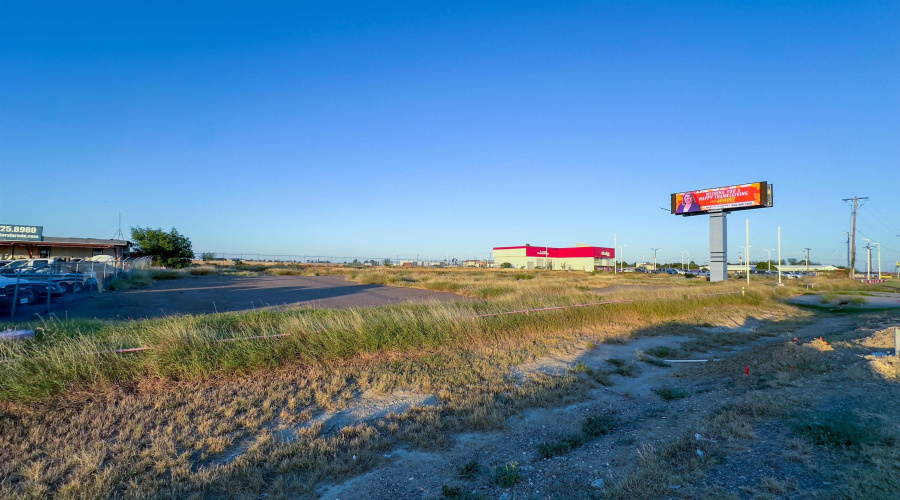 3716 E Saunders St, LAREDO, Texas 78041, ,Land,For Sale,3716 E Saunders St,20250561