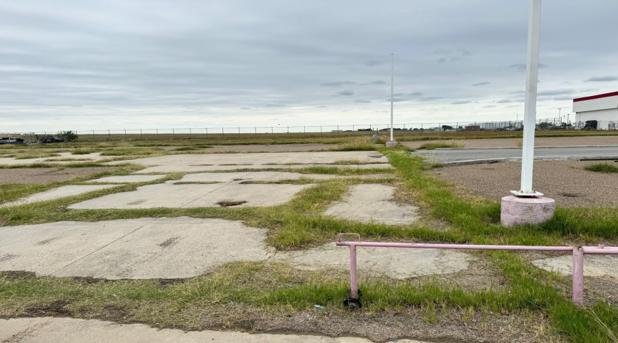 3716 E Saunders St, LAREDO, Texas 78041, ,Land,For Sale,3716 E Saunders St,20250561