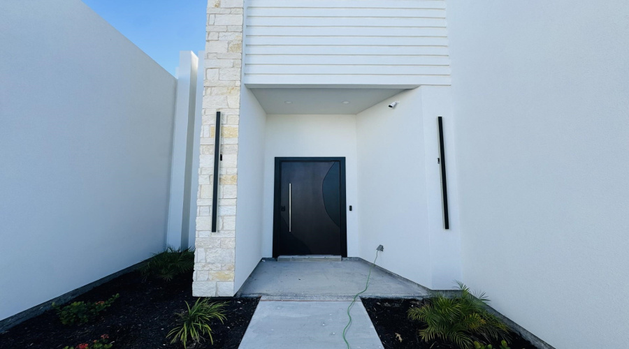 1505 Ocio Dr., Laredo, Texas 78045, 4 Bedrooms Bedrooms, 7 Rooms Rooms,4 BathroomsBathrooms,Residential,For Sale,1505 Ocio Dr.,20251820