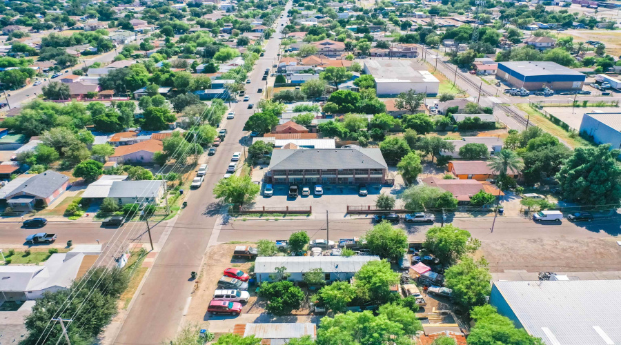 2220 Santa Cleotilde Ave, LAREDO, Texas 78040, ,Multi-family,For Sale,2220 Santa Cleotilde Ave,20251815