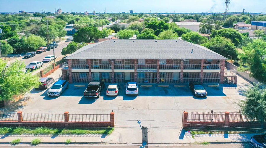 2220 Santa Cleotilde Ave, LAREDO, Texas 78040, ,Multi-family,For Sale,2220 Santa Cleotilde Ave,20251815