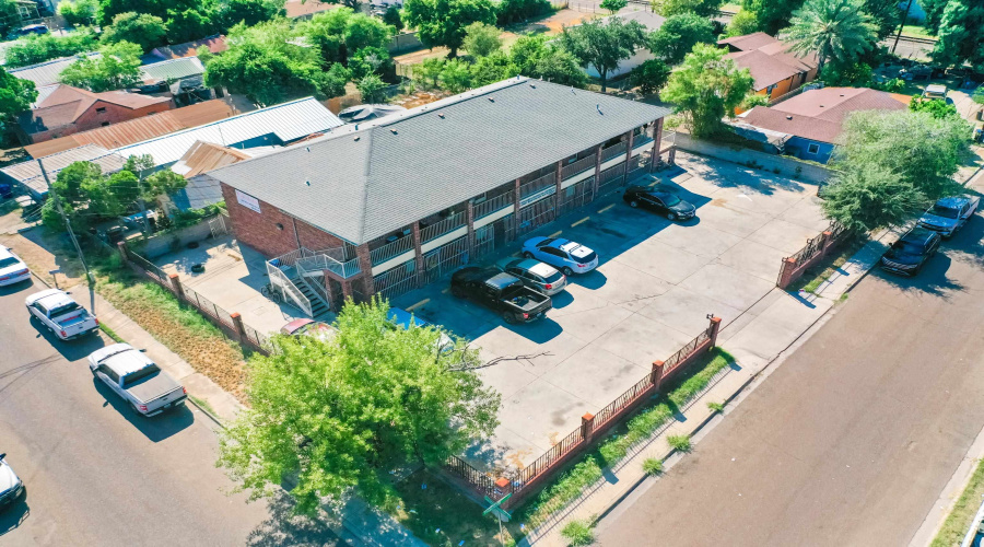 2220 Santa Cleotilde Ave, LAREDO, Texas 78040, ,Multi-family,For Sale,2220 Santa Cleotilde Ave,20251815