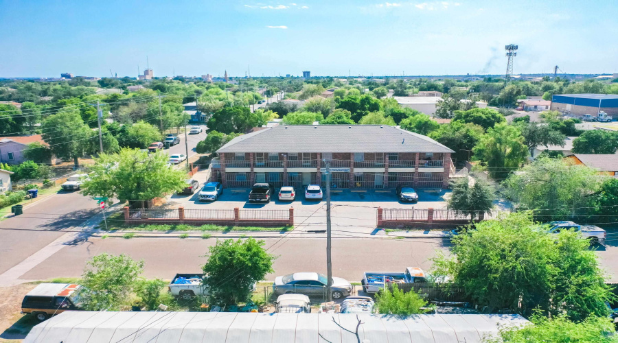 2220 Santa Cleotilde Ave, LAREDO, Texas 78040, ,Multi-family,For Sale,2220 Santa Cleotilde Ave,20251815