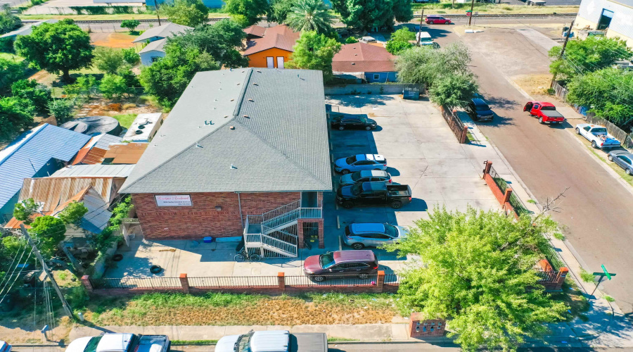2220 Santa Cleotilde Ave, LAREDO, Texas 78040, ,Multi-family,For Sale,2220 Santa Cleotilde Ave,20251815