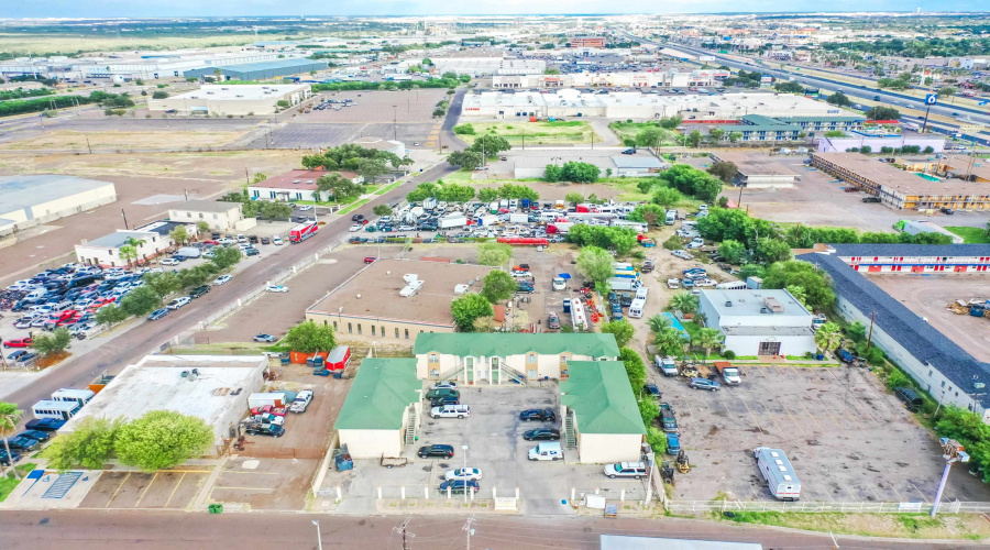 1100 Tesoro Ln, LAREDO, Texas 78041, ,Multi-family,For Sale,1100 Tesoro Ln,20251818