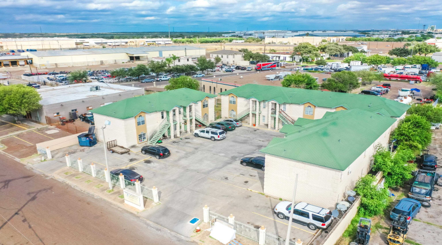 1100 Tesoro Ln, LAREDO, Texas 78041, ,Multi-family,For Sale,1100 Tesoro Ln,20251818
