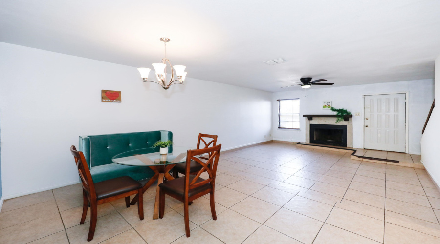 5500 McPherson Rd, Laredo, Texas 78045, 3 Bedrooms Bedrooms, 5 Rooms Rooms,2 BathroomsBathrooms,Residential,For Sale,5500 McPherson Rd,20251980