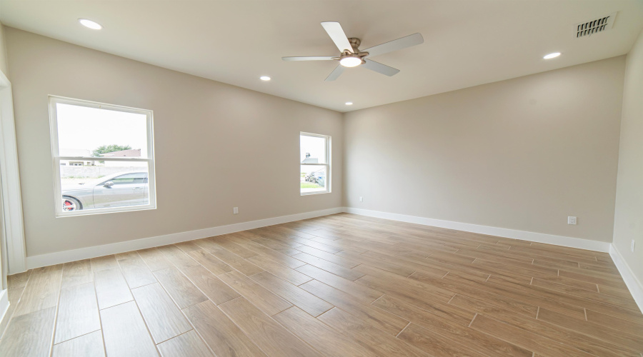 2925 Piedmont St, Laredo, Texas 78045, 4 Bedrooms Bedrooms, 4 Rooms Rooms,3 BathroomsBathrooms,Residential,For Sale,2925 Piedmont St,20252020 2925 Piedmont St, Laredo, Texas 78045, 4 Bedrooms Bedrooms, 4 Rooms Rooms,3 BathroomsBathrooms,Residential,For Sale,2925 Piedmont St,20252020
