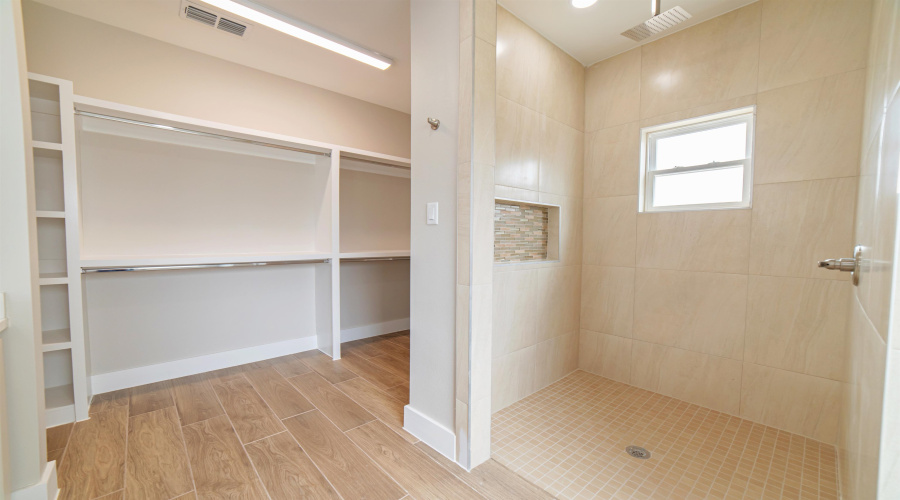 2925 Piedmont St, Laredo, Texas 78045, 4 Bedrooms Bedrooms, 4 Rooms Rooms,3 BathroomsBathrooms,Residential,For Sale,2925 Piedmont St,20252020 2925 Piedmont St, Laredo, Texas 78045, 4 Bedrooms Bedrooms, 4 Rooms Rooms,3 BathroomsBathrooms,Residential,For Sale,2925 Piedmont St,20252020