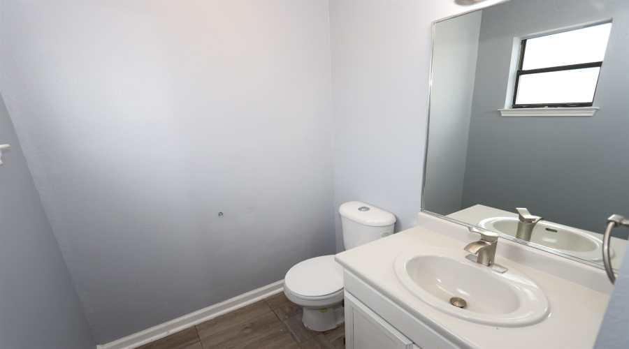 100 E Village Blvd, Laredo, Texas 78041, 2 Bedrooms Bedrooms, 5 Rooms Rooms,2 BathroomsBathrooms,Residential,For Rent,100 E Village Blvd,20252025