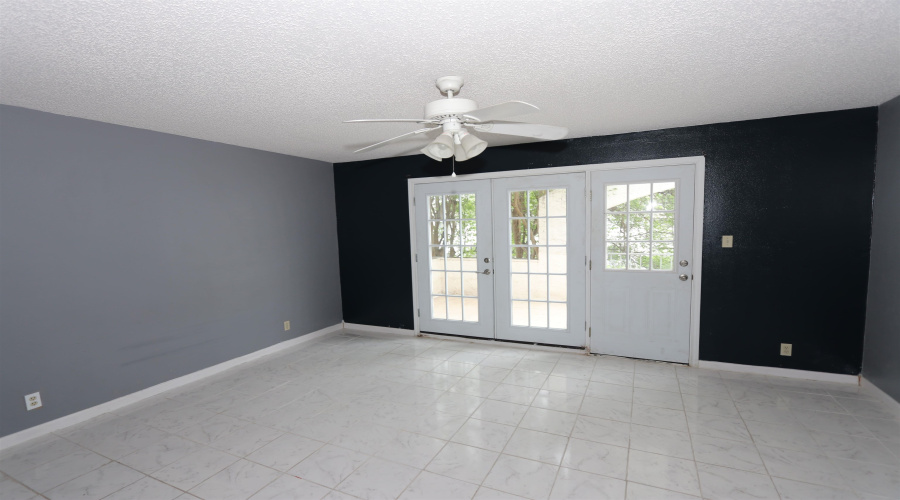 100 E Village Blvd, Laredo, Texas 78041, 2 Bedrooms Bedrooms, 5 Rooms Rooms,2 BathroomsBathrooms,Residential,For Rent,100 E Village Blvd,20252025