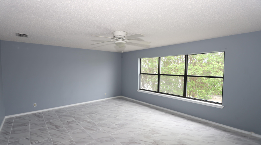 100 E Village Blvd, Laredo, Texas 78041, 2 Bedrooms Bedrooms, 5 Rooms Rooms,2 BathroomsBathrooms,Residential,For Rent,100 E Village Blvd,20252025