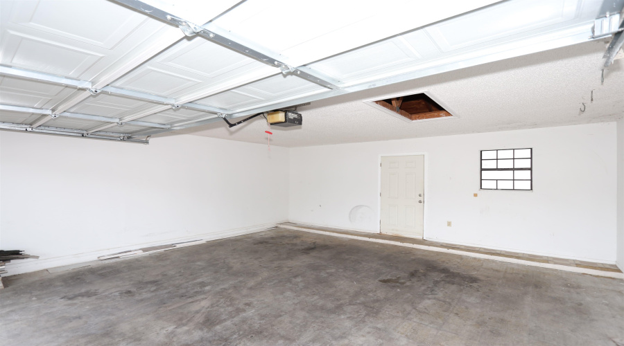 100 E Village Blvd, Laredo, Texas 78041, 2 Bedrooms Bedrooms, 5 Rooms Rooms,2 BathroomsBathrooms,Residential,For Rent,100 E Village Blvd,20252025
