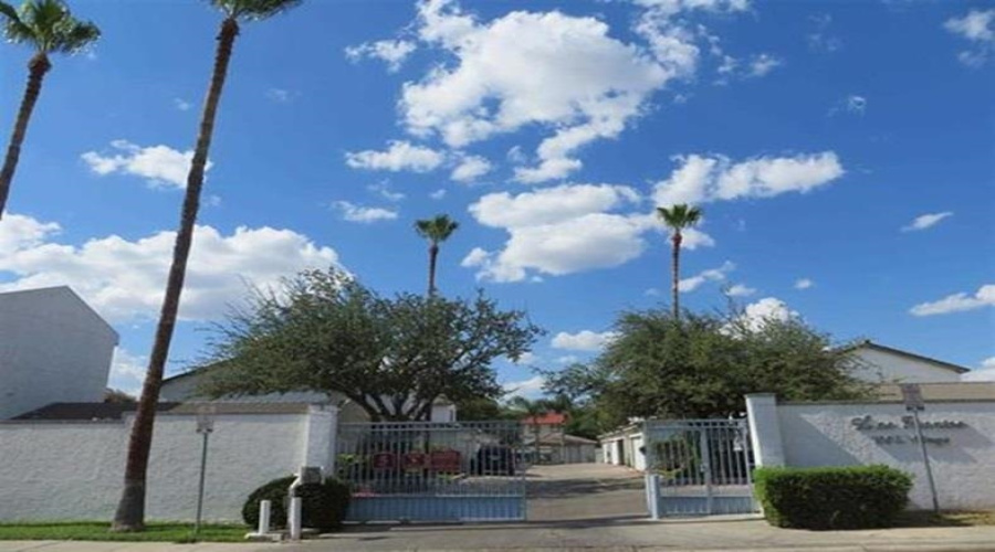 100 E Village Blvd, Laredo, Texas 78041, 2 Bedrooms Bedrooms, 5 Rooms Rooms,2 BathroomsBathrooms,Residential,For Rent,100 E Village Blvd,20252025