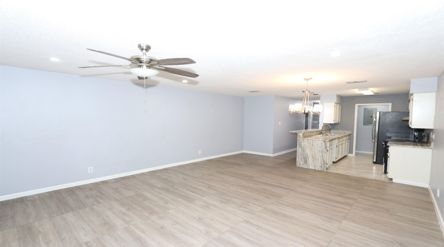 100 E Village Blvd, Laredo, Texas 78041, 2 Bedrooms Bedrooms, 5 Rooms Rooms,2 BathroomsBathrooms,Residential,For Rent,100 E Village Blvd,20252025