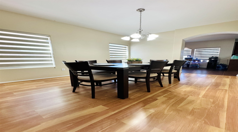 330 Kahlo Lp, Laredo, Texas 78045, 4 Bedrooms Bedrooms, 7 Rooms Rooms,3 BathroomsBathrooms,Residential,For Sale,330 Kahlo Lp,20252030